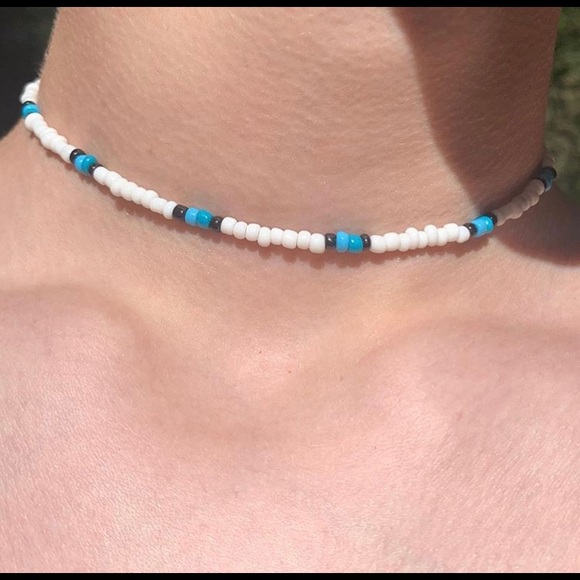 Down Under necklace - Picture 3 of 4